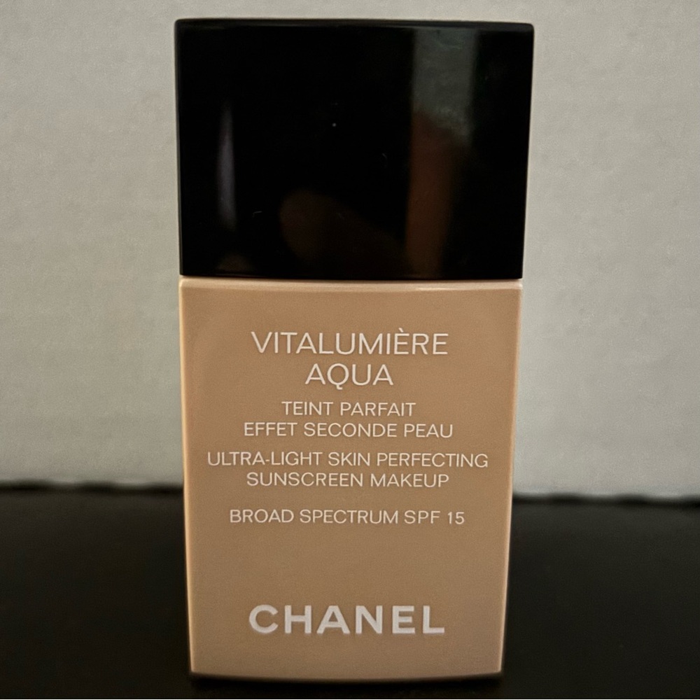 Chanel Vitalumiere Aqua Beige 40